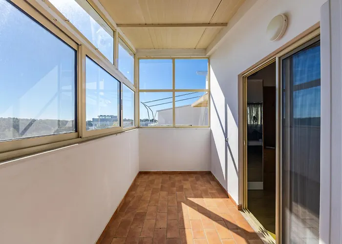 Apartament The Modern Escape By Ps Golem (Tirana)