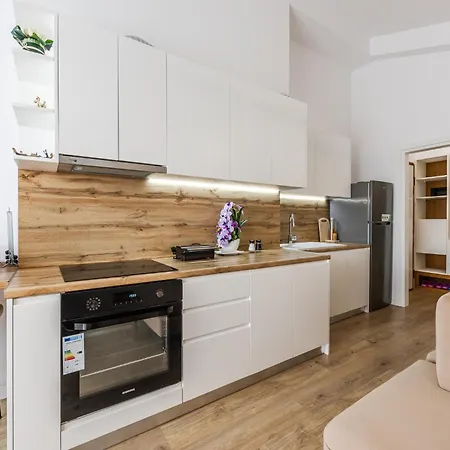 The Modern Escape By Ps 格勒姆